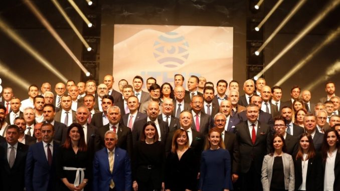 dokumacilik-ihracatcisi-1099-firmaya-odul-YTB2eOdy.jpg