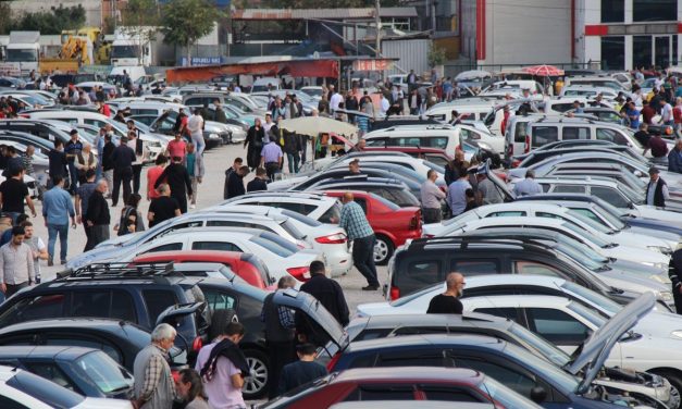 İkinci el oto pazarında daralma hızlandı