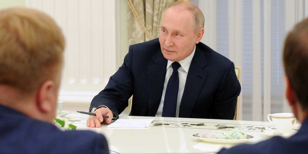 Putin, Herson ve Zaporijya bölgelerinin kelamda bağımsızlığı için imzayı attı