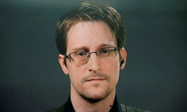 Rusya, Edward Snowden’a vatandaşlık verdi
