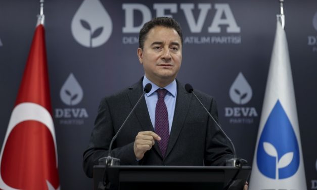 Babacan: Badire olunca çabucak birbirimizi arayıp çözme kararı aldık