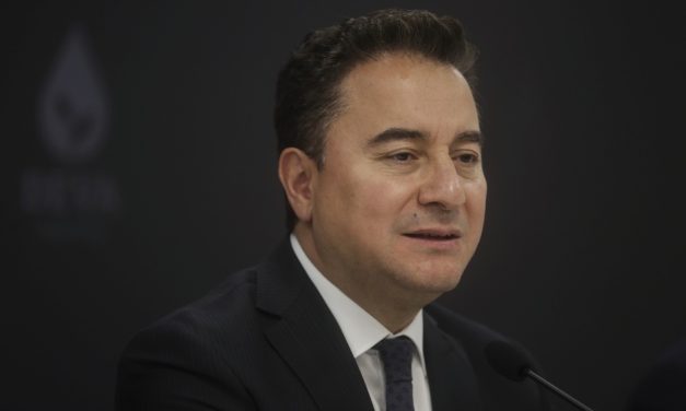 Babacan: Faiz artı kur farkıyla 1 milyon konut alabiliyorsunuz