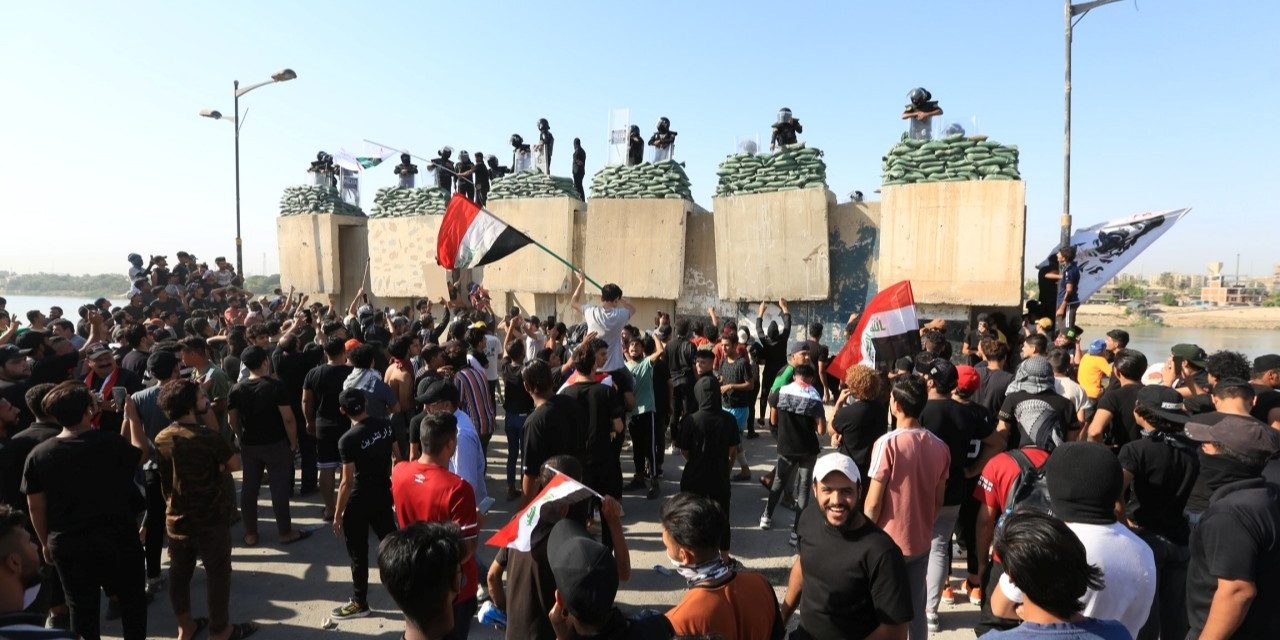 Bağdat’taki protestolara polis müdahalesi