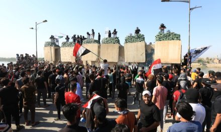 Bağdat’taki protestolara polis müdahalesi