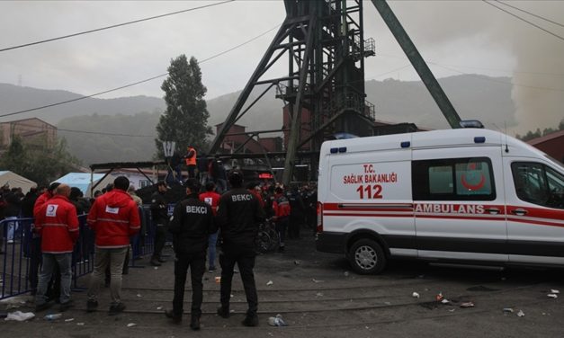 Bakan Özer: 41 şehidimizin tüm evlatlarının eğitimini üstlenmiş bulunuyoruz