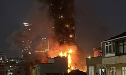 Kadıköy’de bir binada patlama