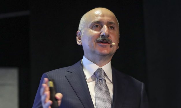 Karaismailoğlu: Türkiye yatırımlarını artırarak sürdürüyor