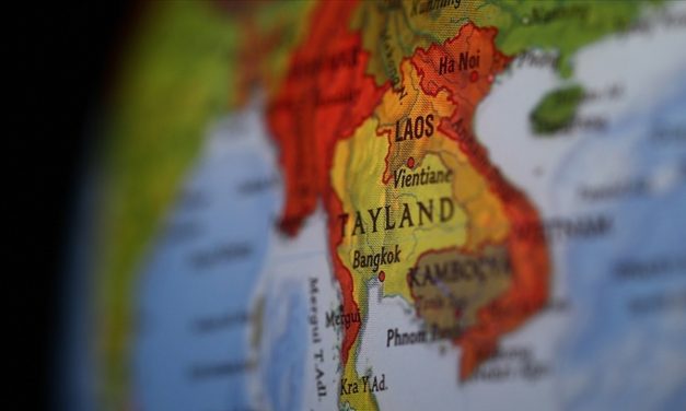 Tayland’da çocuk bakımevine akın: 30’dan fazla meyyit