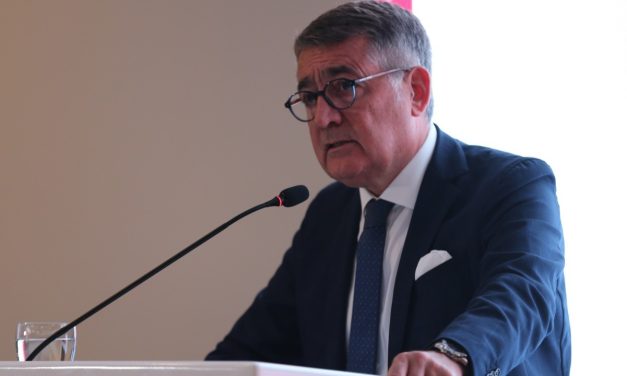 Turan: Bilime, beşere, kurumlara yatırım yapıp, iş dünyasının önünü açmalıyız