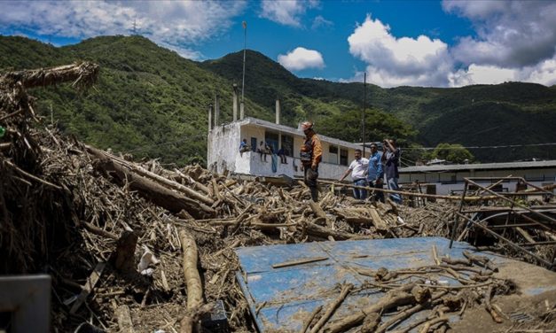 Venezuela’da sel: Meyyit sayısı 43’e yükseldi