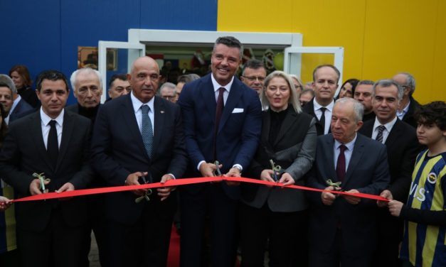 Atatürk Spor Salonu hizmete açıldı