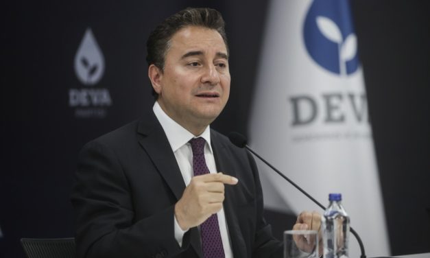 Babacan’dan referandum reaksiyonu: Büsbütün kutuplaştırıcı zihniyetin bir yapıtı