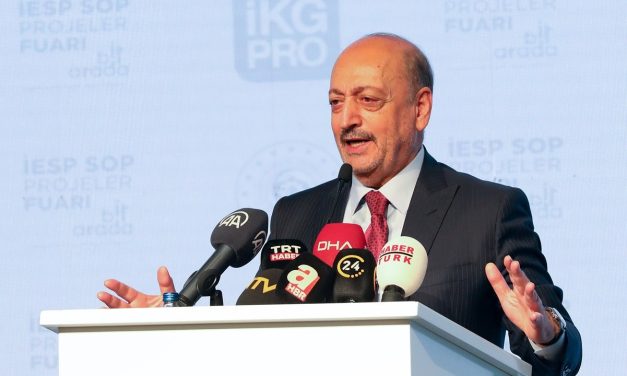 Bakan Alım: Türkiye, memleketler arası meselelerin tahlilinde rol alıyor