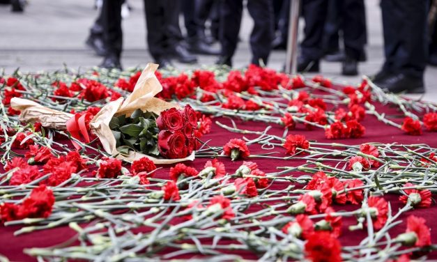 Bakan Yanık: Çalışma arkadaşımızı ve kızını kaybettik