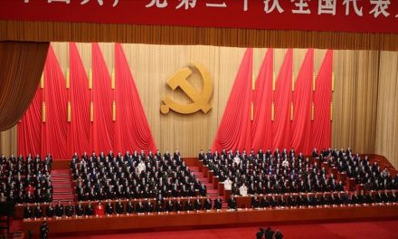 Çin’in eski önderi Hu, kongrede salondan çıkarıldı