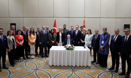 Cumhurbaşkanı Erdoğan’dan GÜZEL Parti’ye: Pozisyonunu gözden geçirmeli