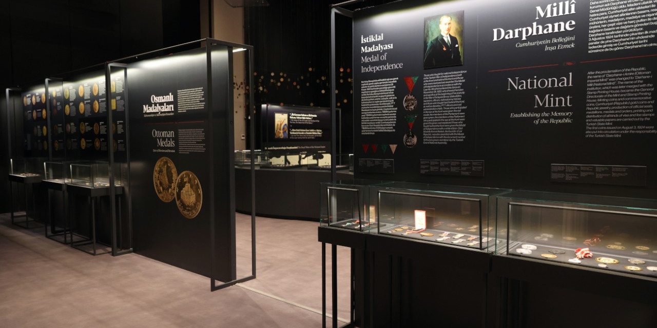 Darphanenin 550 yıllık koleksiyonu AKM’de sergileniyor