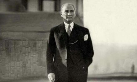 DÜNYA müelliflerinin kaleminden Önder Atatürk