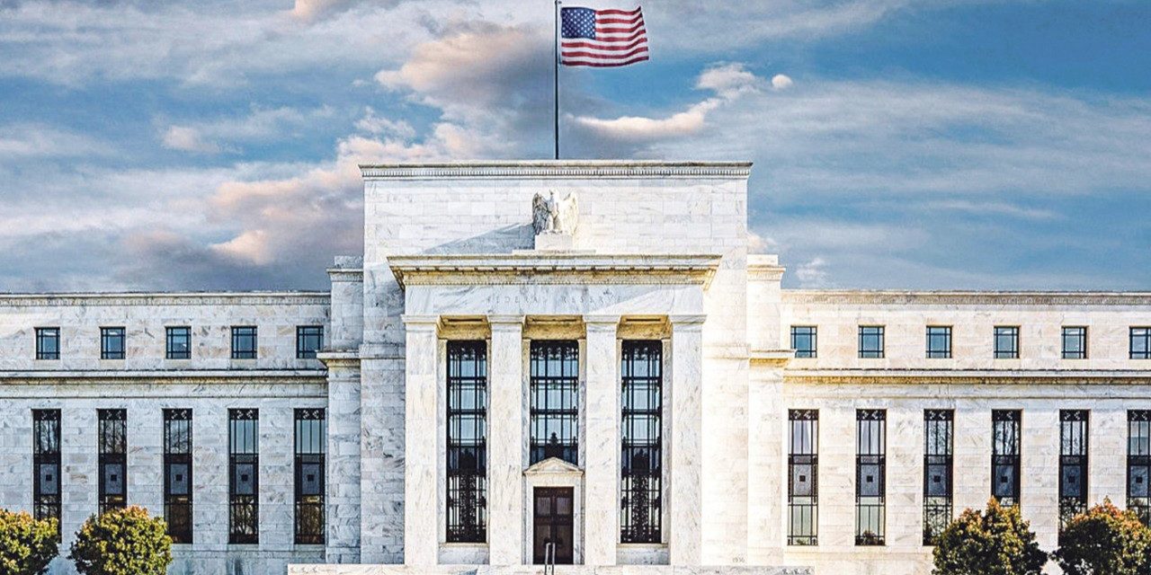 Fed, faiz artışlarının yavaşlayacağı sinyalini verdi