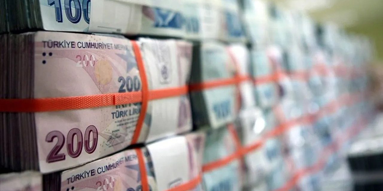 Hazine, 17.7 milyar lira borçlandı
