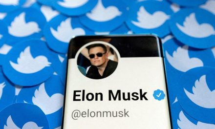 Musk, Twitter çalışanlarını ofise geri çağırdı