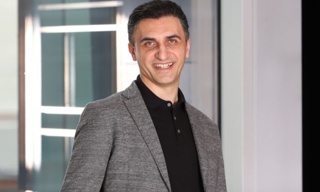 Rekabette öne geçmenin yolu şad çalışandan geçiyor