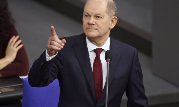 Scholz’dan vatandaşlık yasasında ıslahat kelamı