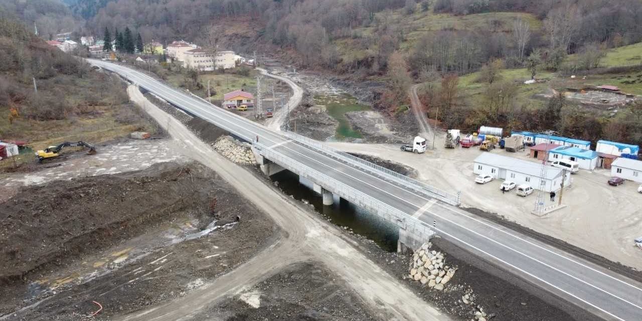 Selde ziyan gören 5 köprü trafiğe açıldı