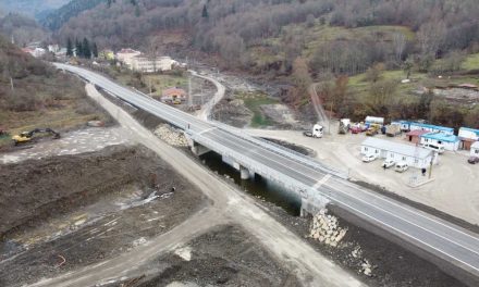 Selde ziyan gören 5 köprü trafiğe açıldı