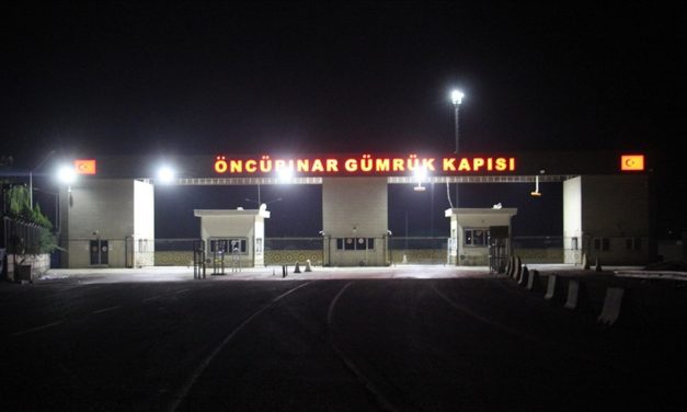 Terör örgütü YPG/PKK tarafından atılan roketler Kilis’te hudut bölgesine düştü