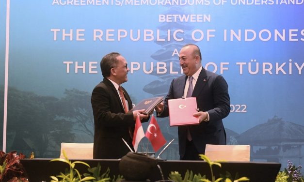 Türkiye ile Endonezya ortasında 5 muahede imzalandı