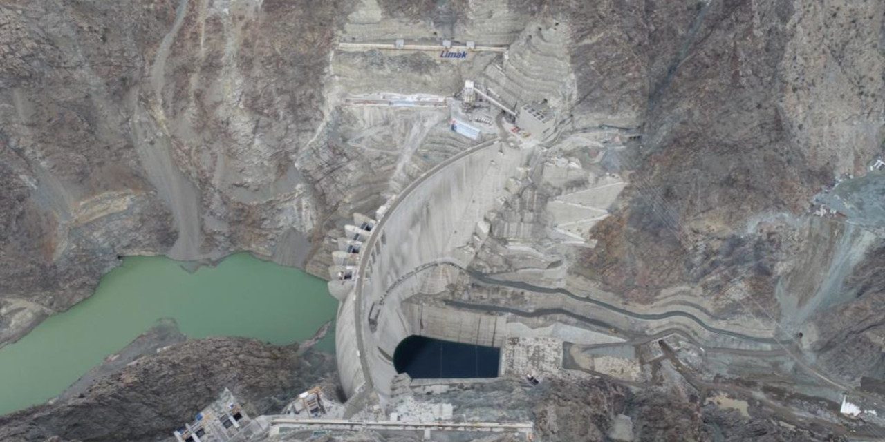 Yusufeli Barajı ve HES’te su düzeyi 31,20 metreye yükseldi