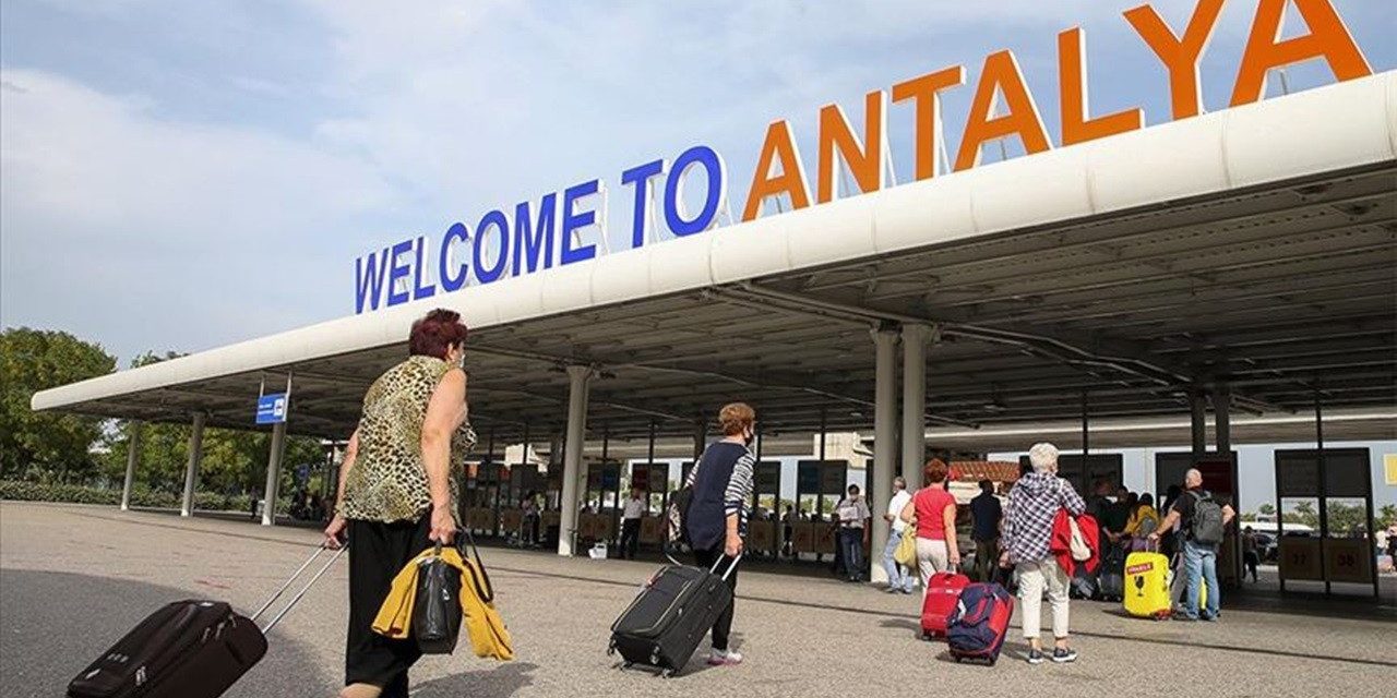 Antalya’ya gelen turist sayısında rekor