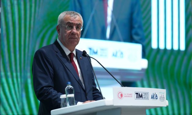 Mükafatlar sahiplerini buldu
