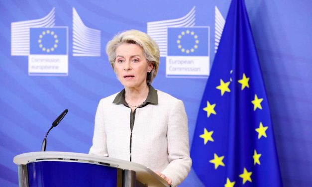 AB’den Pakistan’a 500 milyon euroluk dayanak