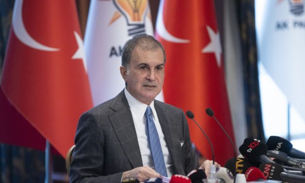 AK Parti Sözcüsü Çelik: İsveç, bugün insanlık kabahati olan alçakça bir aksiyona müsaade vermiştir