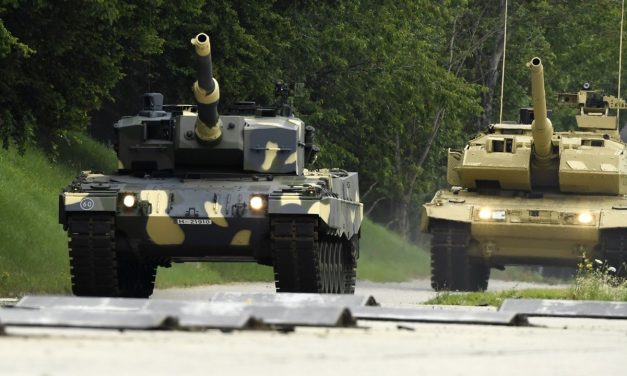 Almanya yeşil ışık yaktı: Polonya Ukrayna’ya Leopard tankı verecek