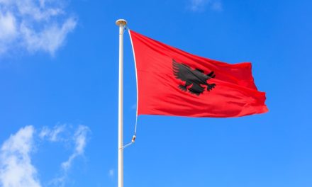 Arnavutluk, İngiltere’ye kelamlı nota verdi