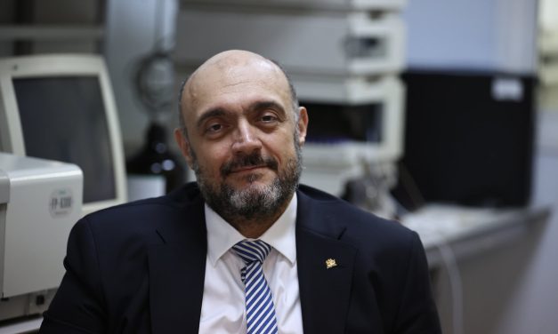 Gemilerin İstanbul Boğazı’na saldığı emisyonlar hesaplanacak