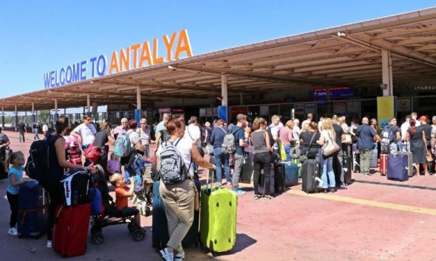 Güney kıyılarına 16 milyon turist geldi