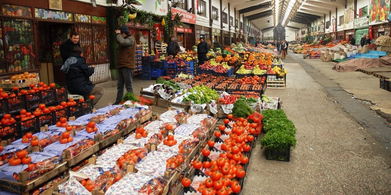 İstanbullular 2022’de en çok domates ve portakal tüketti