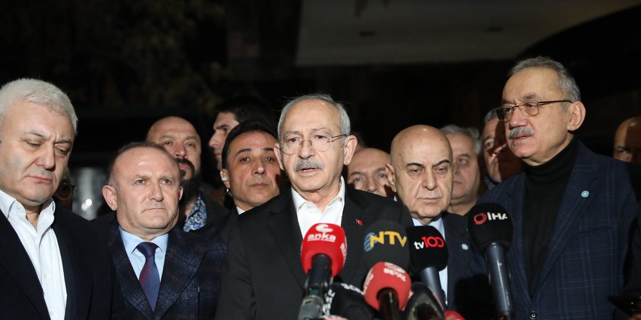 Kılıçdaroğlu, Meral Akşener’i hastanede ziyaret etti