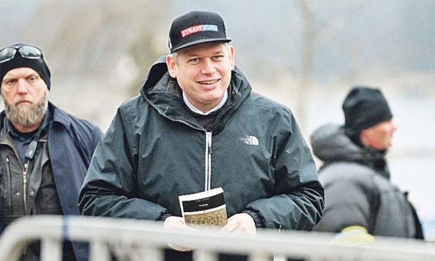 Kuran-ı Kerim yakılmasına müsaade veren İsveç’e Türkiye’den reaksiyon yağdı