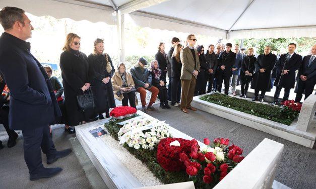 Mustafa Koç mezarı başında anıldı