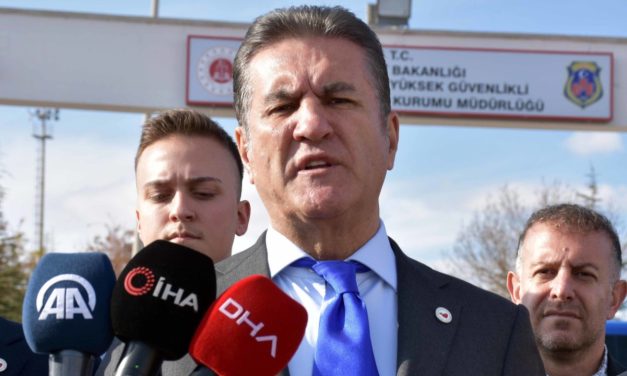 Sarıgül, Kırıkkale’de ziyaretlerde bulundu