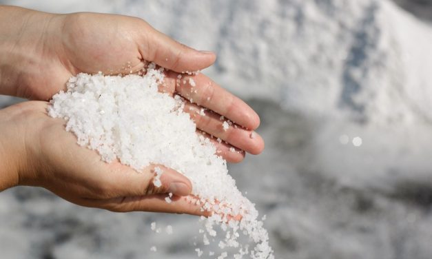 Uzmanlar uyardı: Tuz içeriği yüksek işlenmiş besinlerden uzak durun