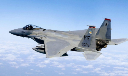 Yunan Hava Kuvvetleri’ne ilişkin bir F-4 Phantom savaş uçağı düştü