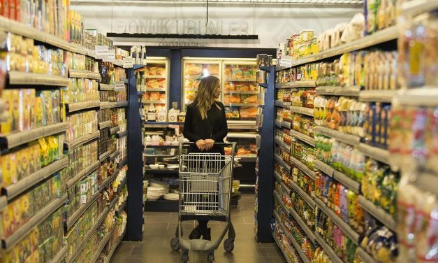 Zincir marketler indirim ve fiyat sabitleme yarışına girdi