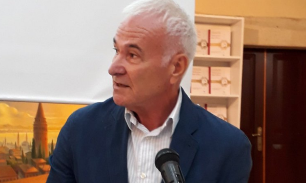 Gazeteci Metiner Sezer hayatını yitirdi