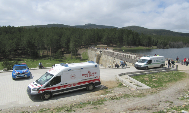 Afyonkarahisar’da boğulma tehlikesi geçiren öğrenciyi kurtarmak isteyen 4 kişi gölette boğuldu